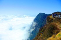 成都到峨眉山金顶旅游攻略，详细四川峨眉山旅游线路